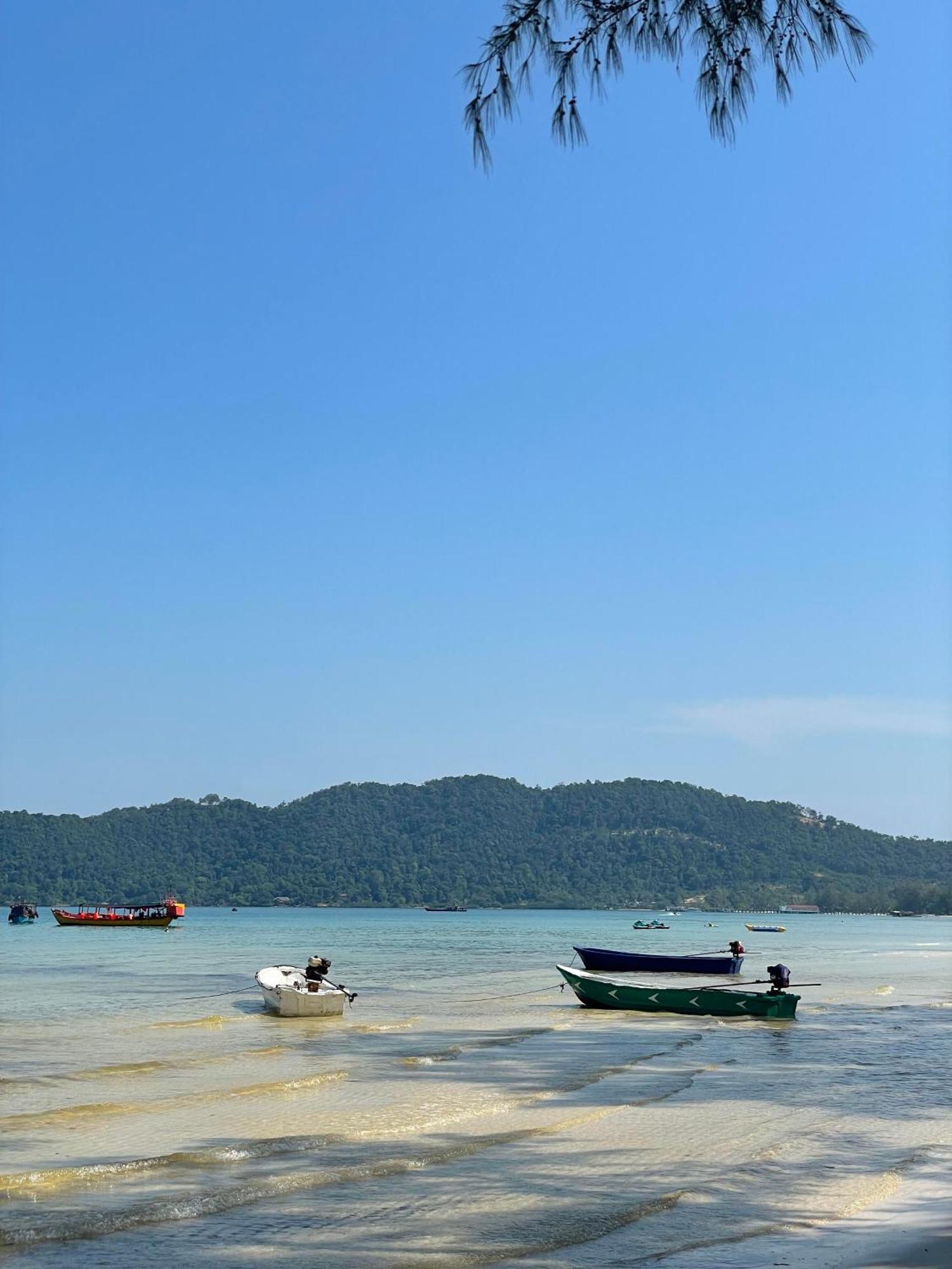 The Big Easy Koh Rong Samloem * Koh Rong Sanloem